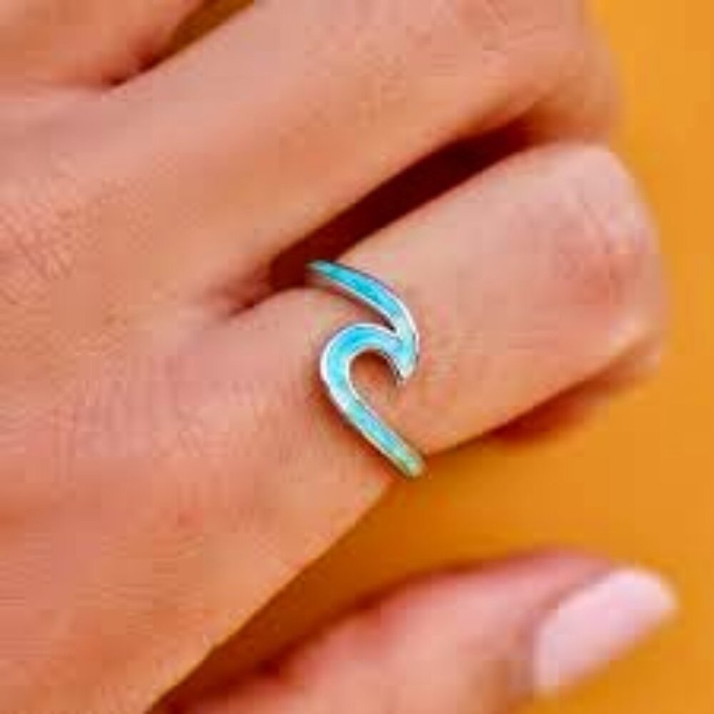 NWT - Puravida Tie Dye Wave Ring (light blue)